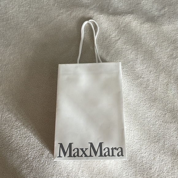 Max Mara Cream Shopper - Picture 6 of 12